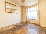 2 bedroom terraced house for sale in Hatfield Road,...