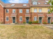 2 bedroom terraced house for sale in Hilton Close,...