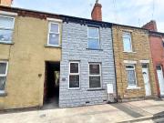 2 bedroom terraced house for sale in Hood Street,...