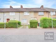 2 bedroom terraced house for sale in Langley Crescent,...