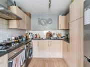 2 bedroom terraced house for sale in Laxton Way,...
