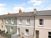 2 Bedroom Terraced House For Sale In Leckhampton