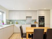 2 Bedroom Terraced House For Sale In London