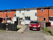 2 bedroom terraced house for sale in Luton Close,...