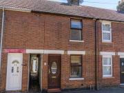 2 bedroom terraced house for sale in Luton Road...