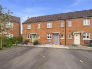 2 bedroom terraced house for sale in Lyneham Drive,...