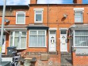 2 bedroom terraced house for sale in Manor Farm Road,...