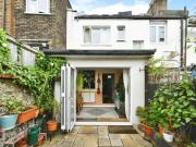 2 bedroom terraced house for sale in North Road,...