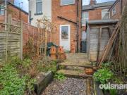2 bedroom terraced house for sale in Park Avenue,...