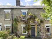 2 bedroom terraced house for sale in Railway Street,...