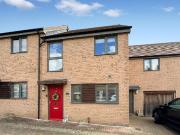 2 bedroom terraced house for sale in Rounding Mews,...