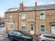 2 bedroom terraced house for sale in Scarborough...