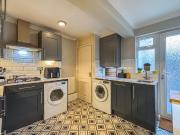 2 bedroom terraced house for sale in Station Avenue,...