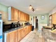 2 bedroom terraced house for sale in Stroud Road,...