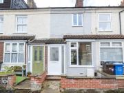 2 bedroom terraced house for sale in Vincent Road,...