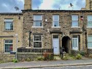 2 bedroom terraced house for sale in Wellington Street,...