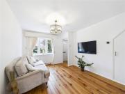 2 bedroom terraced house for sale in Wendover Gardens,...