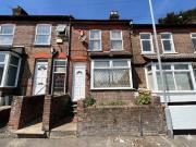 2 bedroom terraced house for sale in Winsdon Road,...