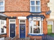 2 bedroom terraced house to rent