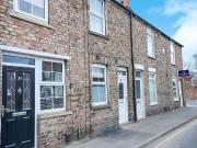 2 bedroom terraced house to rent