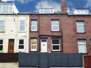 2 bedroom terraced house to rent