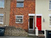 2 bedroom terraced house to rent