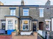 2 bedroom terraced house to rent