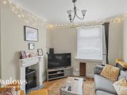 2 bedroom terraced house to rent