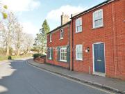 2 bedroom terraced house to rent