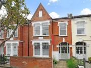 2 bedroom top floor flat available Balham