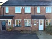 2 bedroom town house for rent in Reevy Road, Bradford,...
