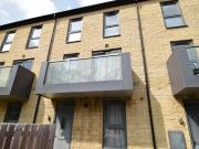 2 Bedroom Town House For Rent In Wakefield