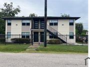 2 Bedroom Townhouse 7826 Gladstone St in Houston, TX...