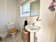 2 Bedroom Townhouse For Sale in Lorraine