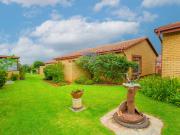 2 Bedroom Townhouse For Sale in Wilro Park