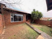 2 Bedroom Townhouse in Kloofendal