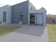 2 Bedroom Townhouse in Parsonsvlei