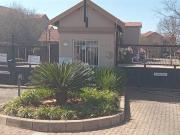 2 Bedroom Townhouse in Pomona