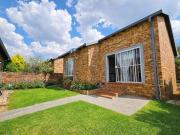 2 Bedroom Townhouse in Wilgeheuwel