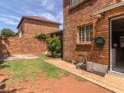 2 Bedroom Townhouse in Wilgeheuwel