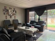 2 Bedroom Townhouse in Wilro Park