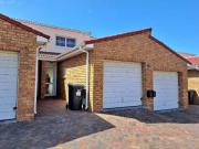 2 Bedroom townhouse sectional to rent in Heathfield,...