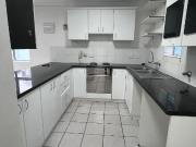 2 Bedroom townhouse sectional to rent in Muizenberg,...