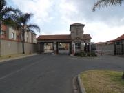 2 Bedroom Townhouse To Let in Ormonde View