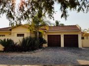 2 Bedroom Townhouse To Rent in Silver Lakes Golf Estate