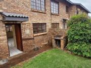 2 Bedroom Townhouse to rent in Weltevredenpark