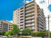 2 Bedroom Unit in Central Location!