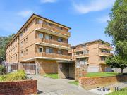 2 BEDROOM UNIT IN PRIME LOCATION