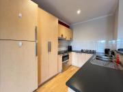 2 Bedroom Unit in the Heart of Croydon