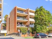 2 BEDROOM UNIT IN THE HEART OF LIDCOMBE Open Sat 11am...